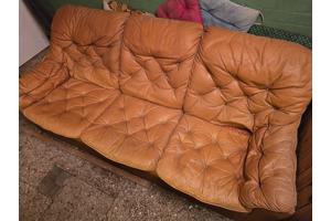 Bankstel driezits en twee stoelen