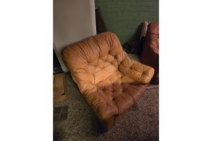 Bankstel driezits en twee stoelen