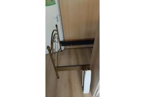 Romantisch bedframe in goud en zwart. 200 x 90cm