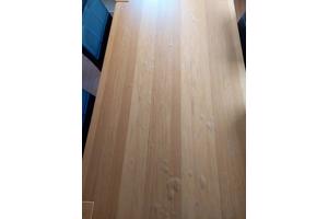 Eettafel en 4 stoelen (mag ook apart)