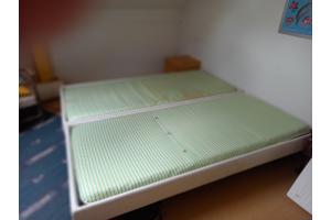 2 aupingbedden met verstelbare bodem