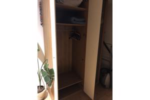 Kledingkast witte en glazen deuren (totaal 2 stuks)