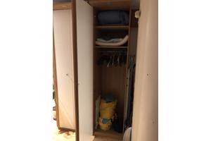 Kledingkast witte en glazen deuren (totaal 2 stuks)