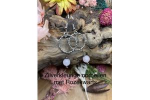Goud-en zilverkleurige oorbellen met Tijgeroog en Rozekwarts