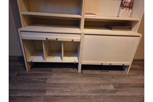 Twee kasten (kantoor of studeer)