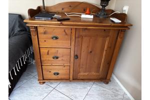 Grenen commode met lades