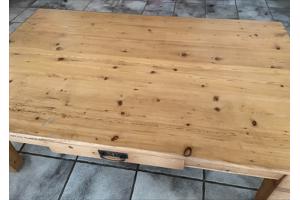 Salontafel met lade van grenenhout