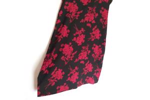Luchtige zomerjurk zwart rood L