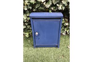 Brievenbus blauw
