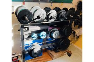Te koop mooie gewichten en halters rek (z.g.a.n.)