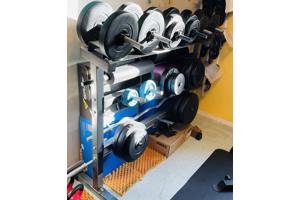 Te koop mooie gewichten en halters rek (z.g.a.n.)