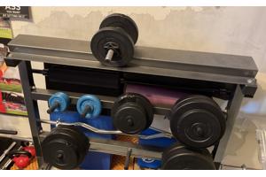 Te koop mooie gewichten en halters rek (z.g.a.n.)