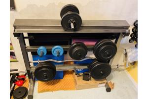 Te koop mooie gewichten en halters rek (z.g.a.n.)