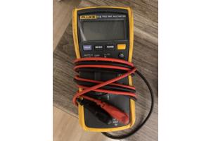 Fluke 116 true rms multimeter