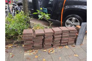 roze terrastegels 20x20