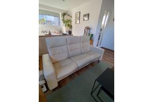 Stressless driezitsbank crèmekleurig leer, hoge rug