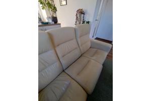 Stressless driezitsbank crèmekleurig leer, hoge rug