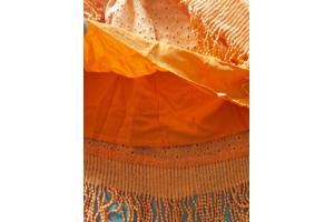 Drole de Copine rok gaatjes patroon oranje S/M