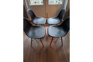 4 eetkamerstoelen