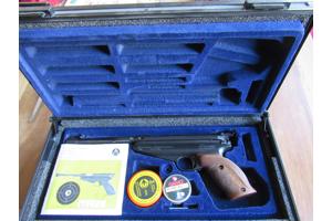 Feinwerkbau air pistol model 65 wedstrijd pistool