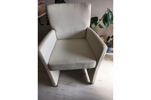 4 Eetkamerstoelen op wielen