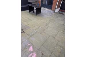 Gratis af te halen tuintegels 40m2