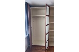 2 zeer nette kleding/ linnenkasten