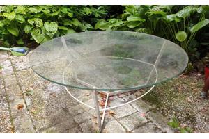 Tuin tafel staal en dik glas