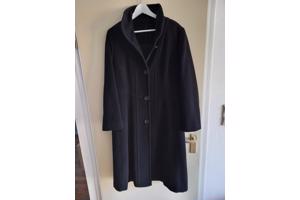 Zwarte manteljas van Gerry Weber maat 42