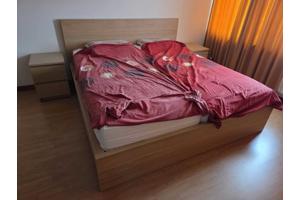 Tweepersoons bedframe met nachtkastjes