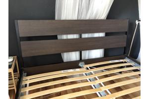 Bed Ikea - zwart - 2m bij 1.60m