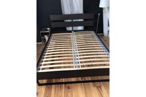 Bed Ikea - zwart - 2m bij 1.60m