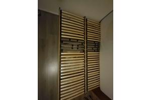 Bed en matras in goede staat.