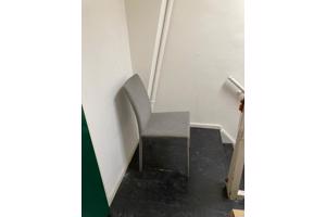 Eetkamer stoelen grijs bekleed