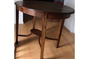 Elegante antieke sidetable van donker hout