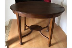 Elegante antieke sidetable van donker hout