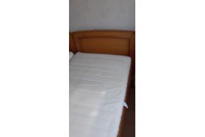 2x 1-persoons BED 80-200