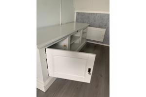 Witte Rivera Maisson tv meubel met opbergruimte.