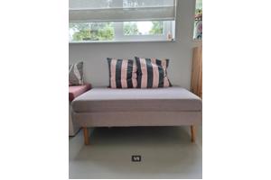 Hocker / Voetenbank Beige met Houten Poten