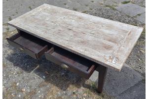 Rustieke salontafel, licht bovenblad, donkere poten