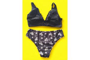 Bikini zwart met gele bloemetjes L