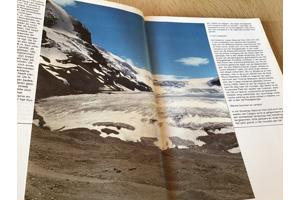 2 boeken v.Canada ,oudere & vernieuwde versie TOP