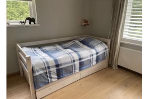 Minder bed met onder bed en lades