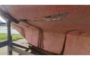 Kajuit zeilboot polyester op hout