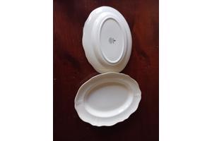 Wedgwood Queens Plain twee ovale schalen 34 x 26,5 cm