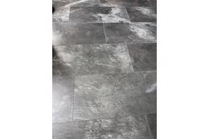 📢 GRATIS AF TE HALEN IN VLEUTEN: Ca. 60 m² kliklaminaat (donkere tegellook) 📢