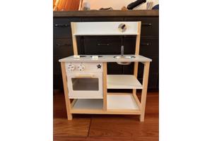 speelkeukentje in goede staat