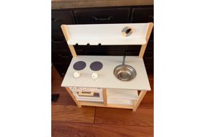 speelkeukentje in goede staat