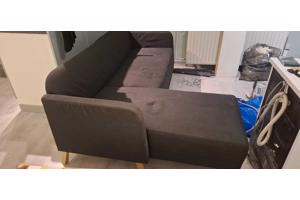 Donkergrijze bank met chaise longue