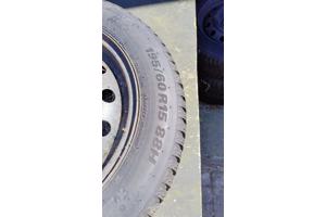 Kumho Wintercraft op velg 195 / 60 R15 88H profiel 7,2 mm